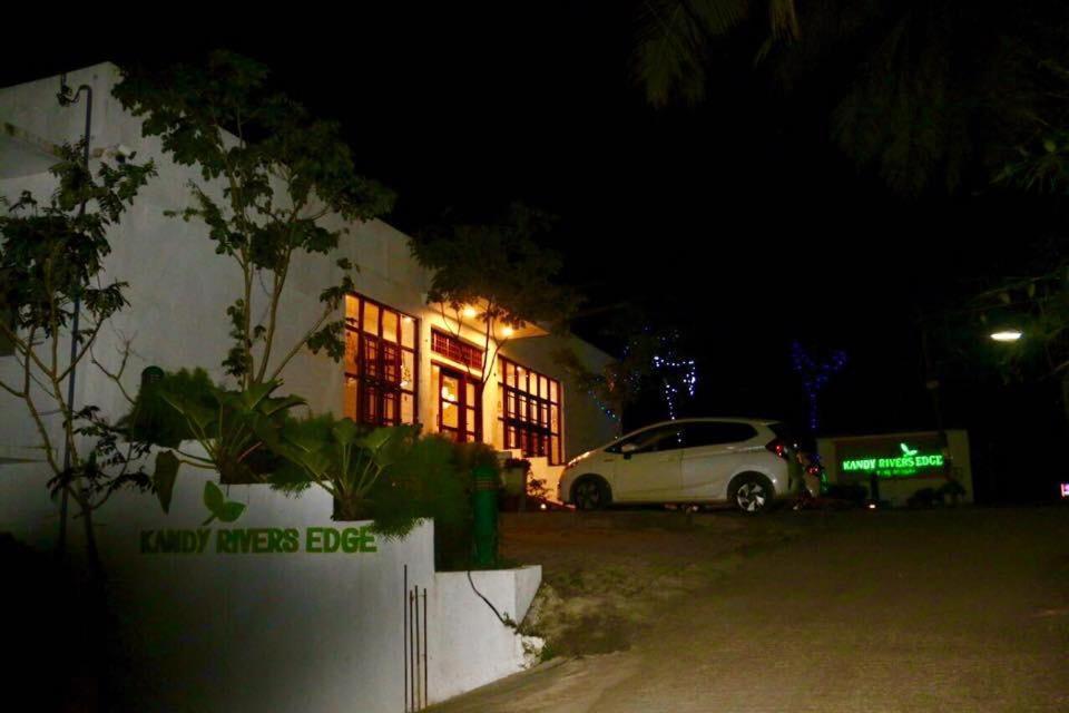 Kandy Rivers Edge Nature Resort Екстер'єр фото