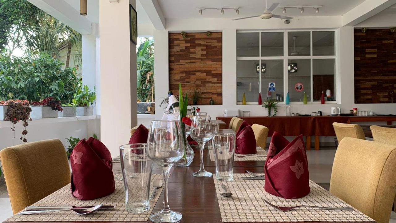 Kandy Rivers Edge Nature Resort Екстер'єр фото