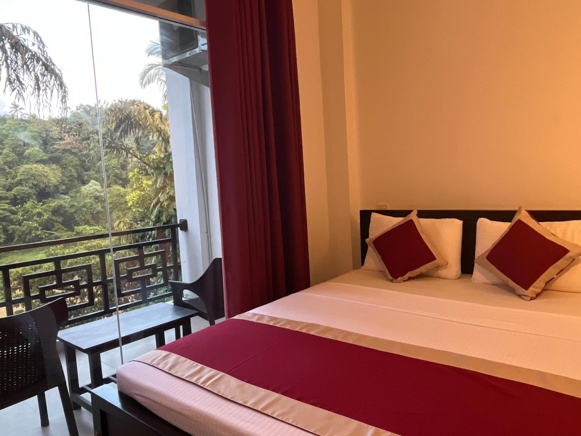 Kandy Rivers Edge Nature Resort Екстер'єр фото
