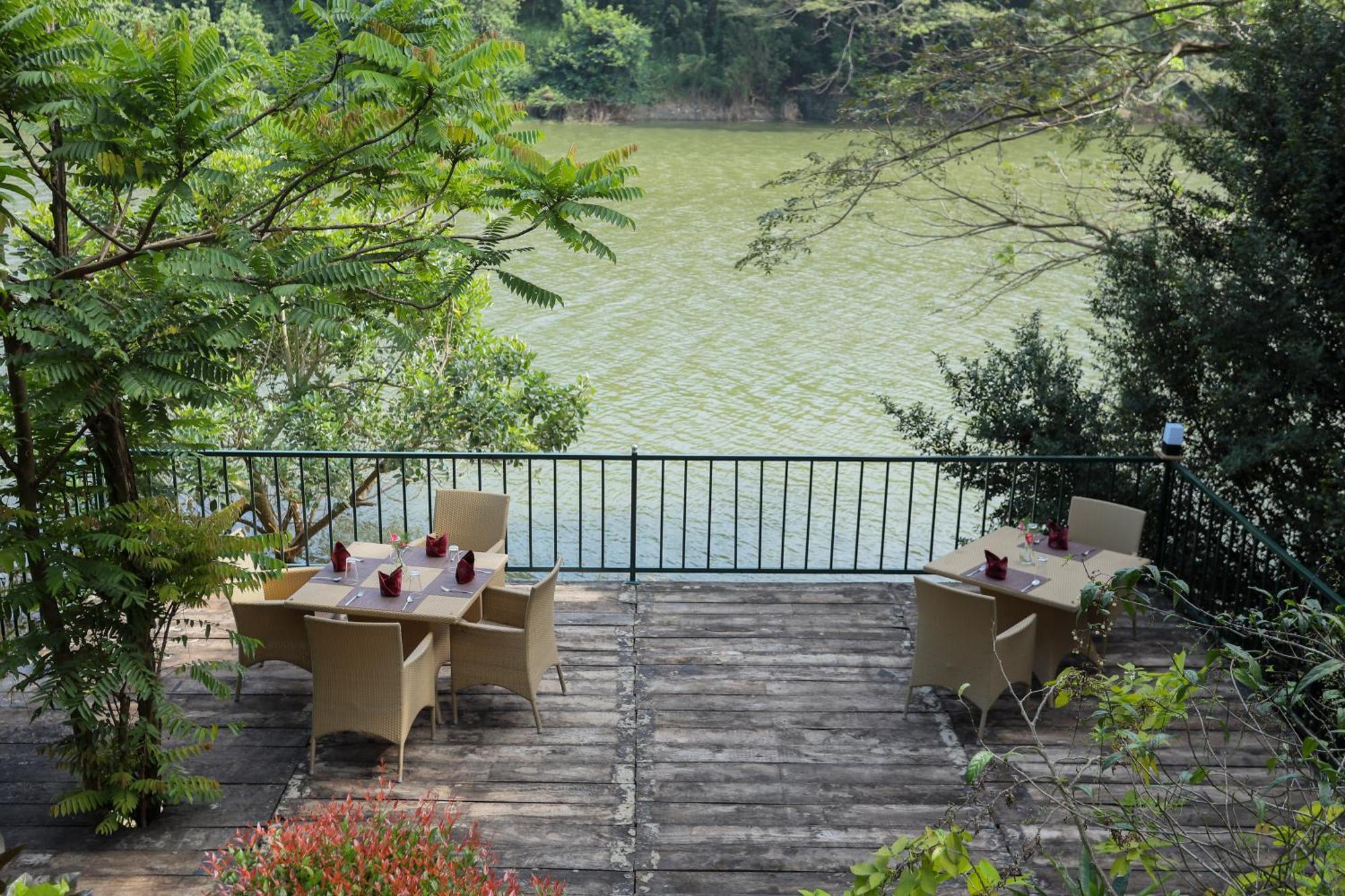 Kandy Rivers Edge Nature Resort Екстер'єр фото
