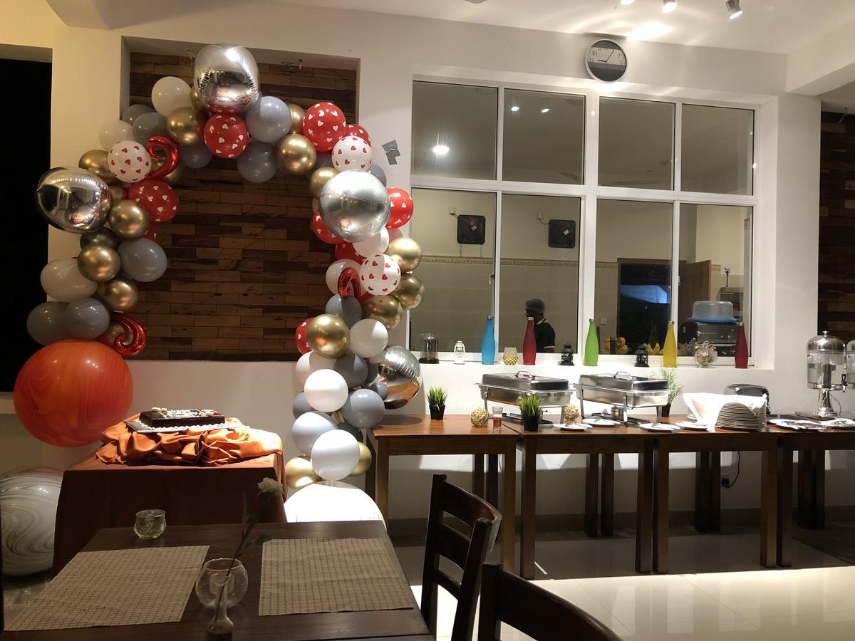 Kandy Rivers Edge Nature Resort Екстер'єр фото