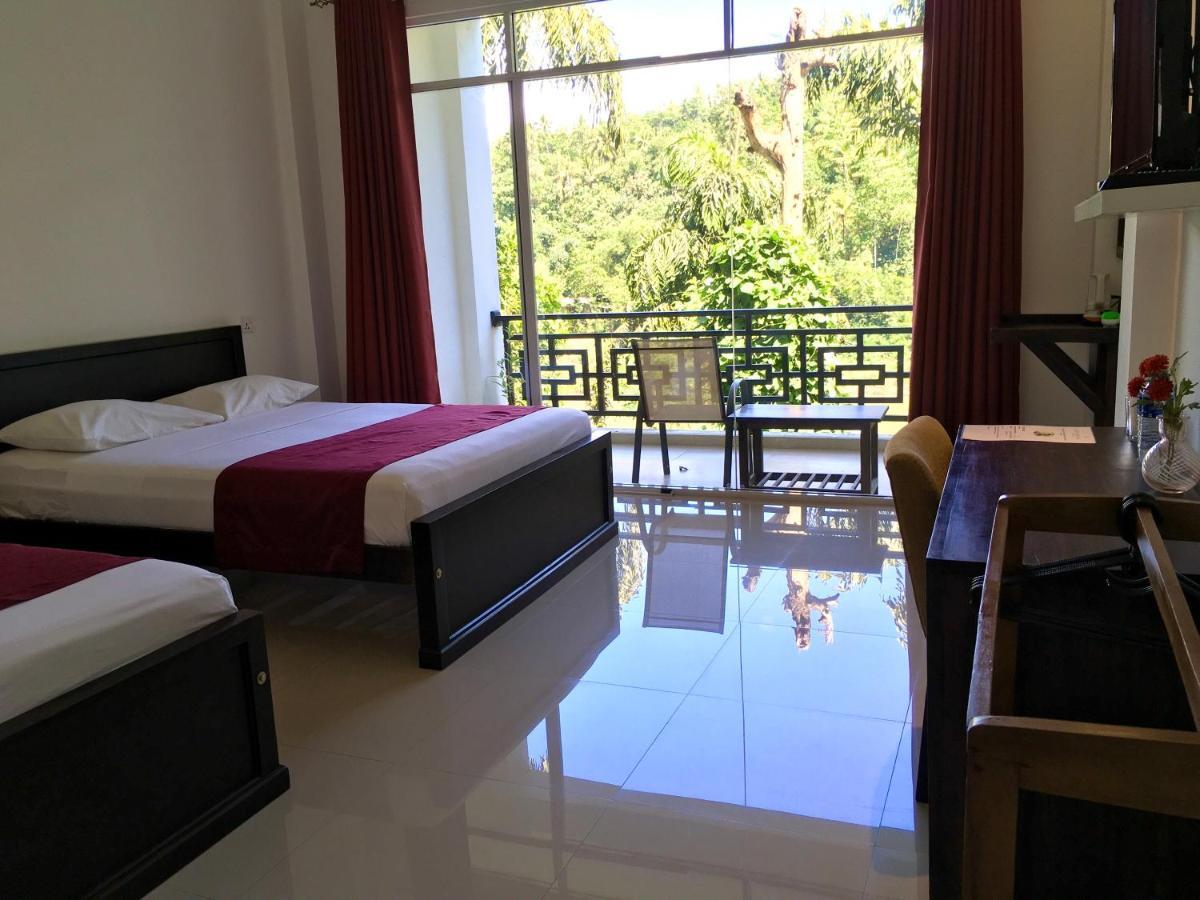 Kandy Rivers Edge Nature Resort Екстер'єр фото